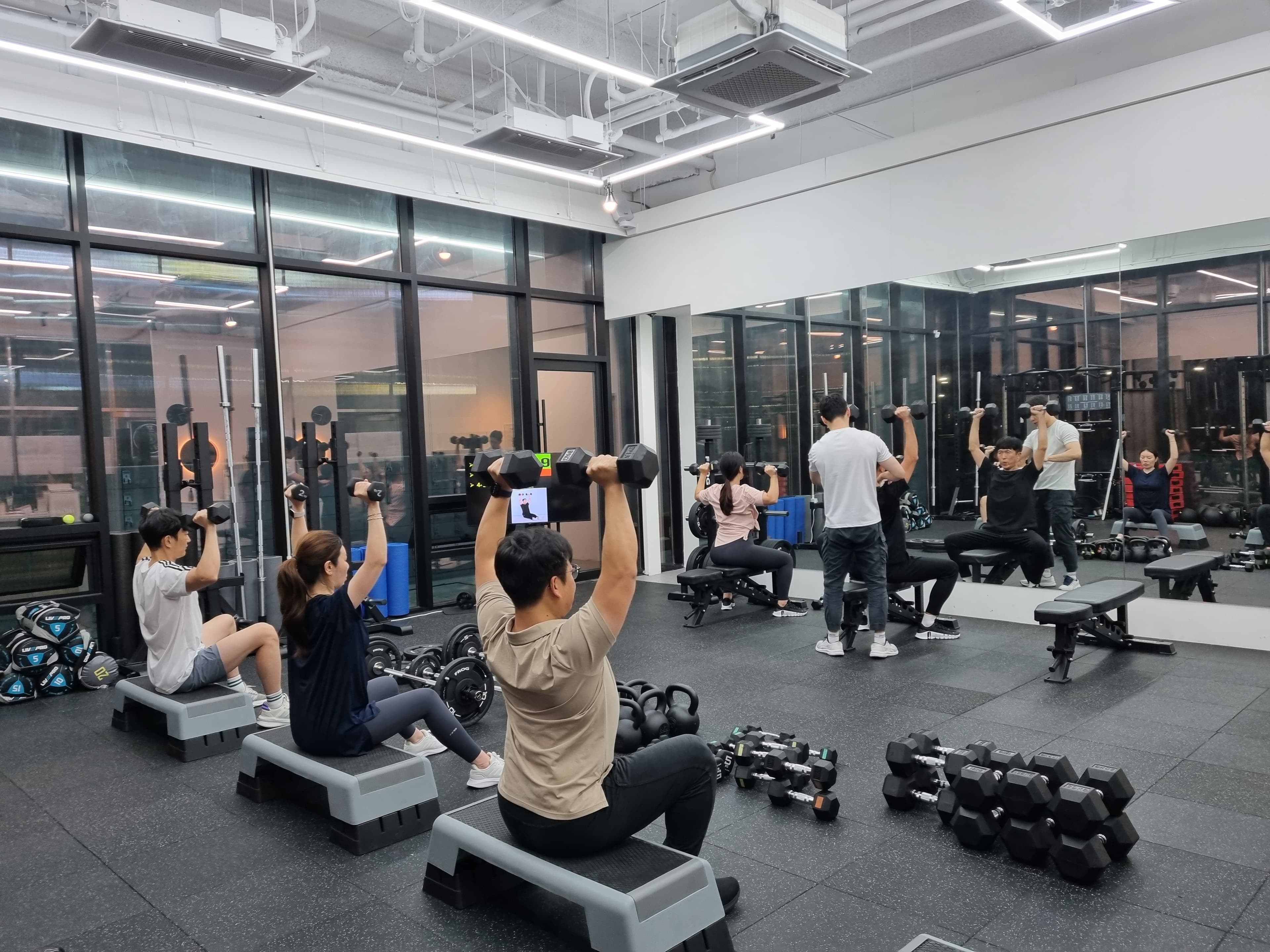 그룹 운동 전경